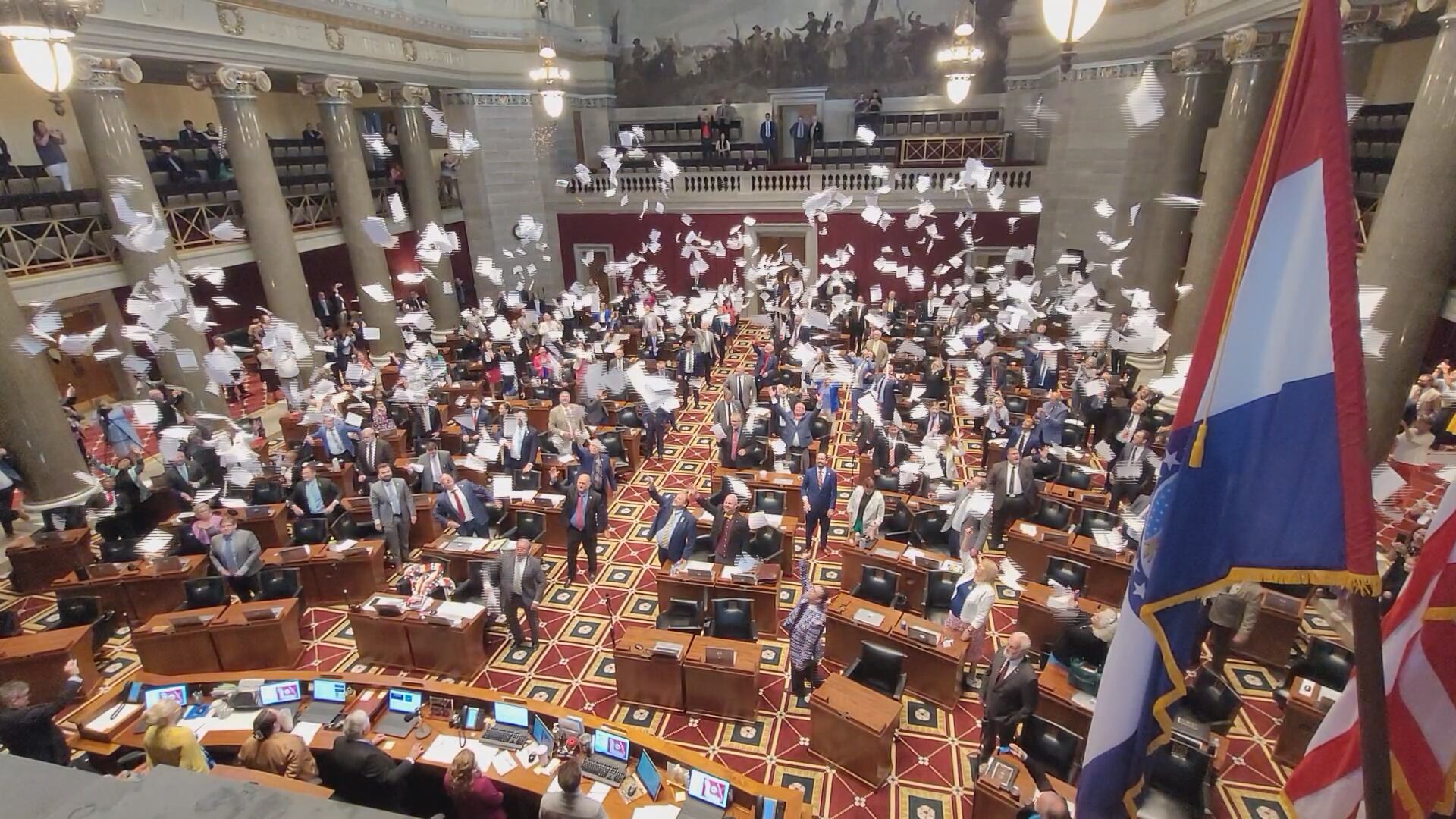 Missouri legislature finishes chaotic session amid paralyzed senate - Vimarsana News