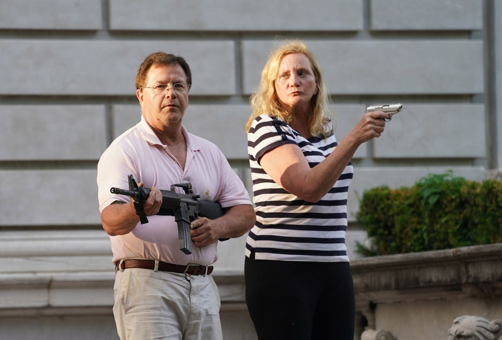 Records expunged for St. Louis couple who waved guns at protesters. They want their guns back - Vimarsana News